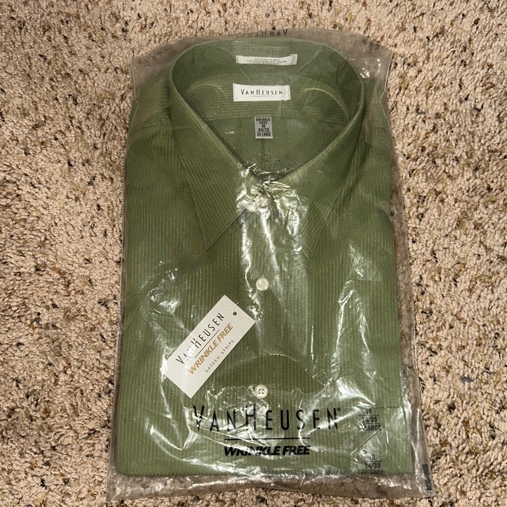 MENS 2X GREEN BUTTON DOWN TOP
